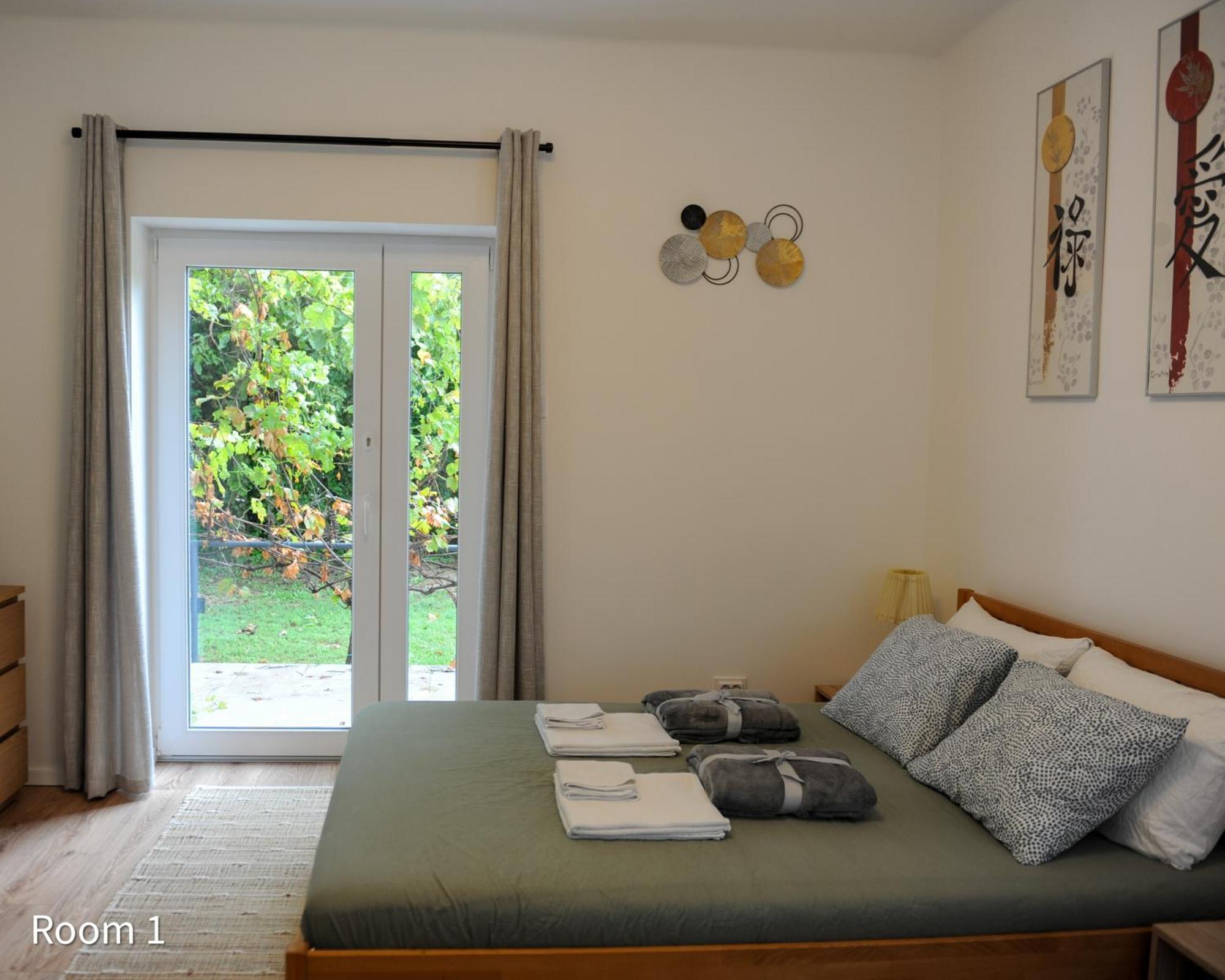 Quiet, Green, Relaxing Place - 2 Bedroom Apartment Balatonfured Luaran gambar