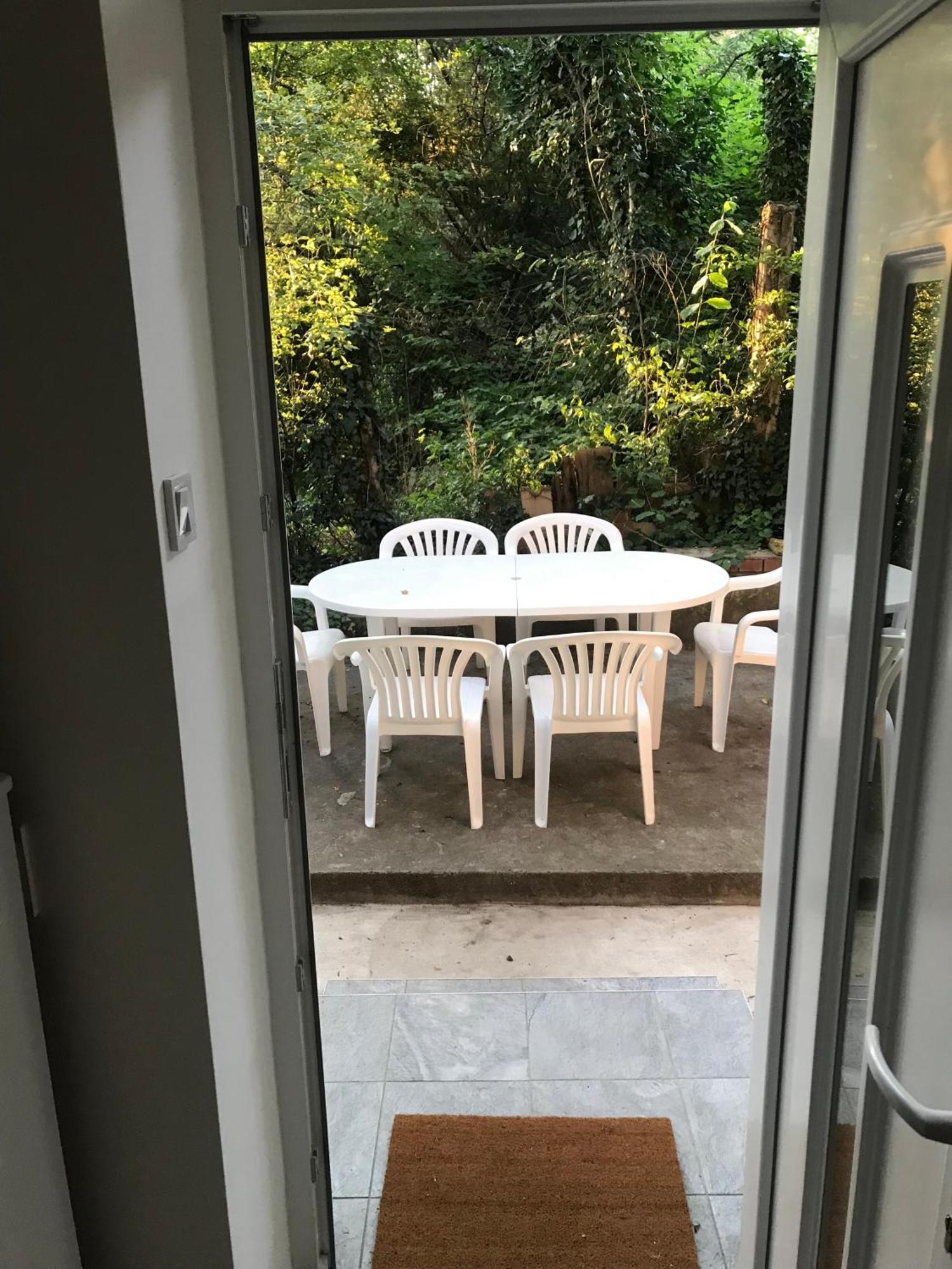 Quiet, Green, Relaxing Place - 2 Bedroom Apartment Balatonfured Luaran gambar